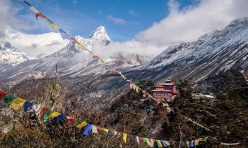 Start exploring to 16 days Everest base Camp trekking