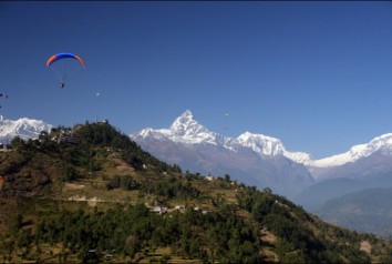 An audacious paragliding in Nepal.