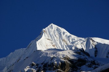 Singu Chuli Peak Climbing