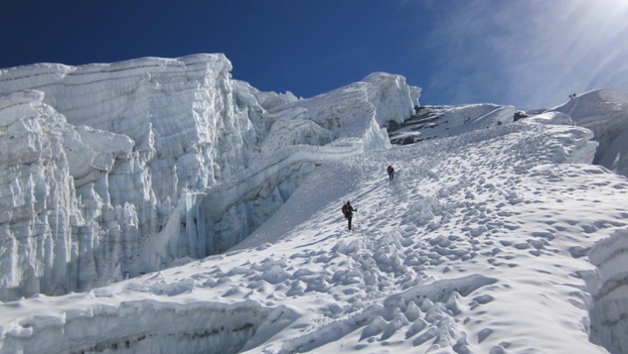 Book Mera Peak climbing and Amphu Lapcha Pass Trek